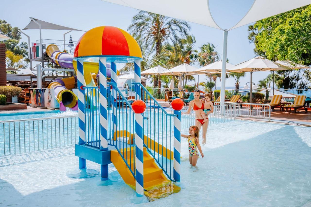 Amathus Beach Hotel Limassol Bagian luar foto The resort's water park
