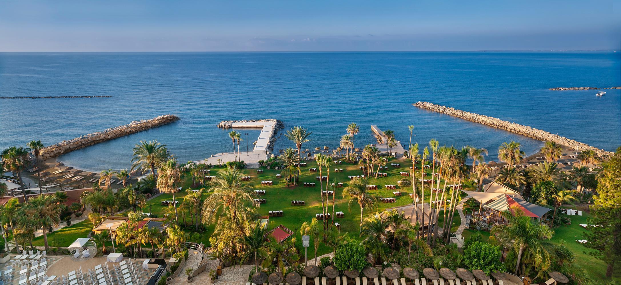 Amathus Beach Hotel Limassol Bagian luar foto The Mediterranean Sea at the Dan Hotel, Tel Aviv