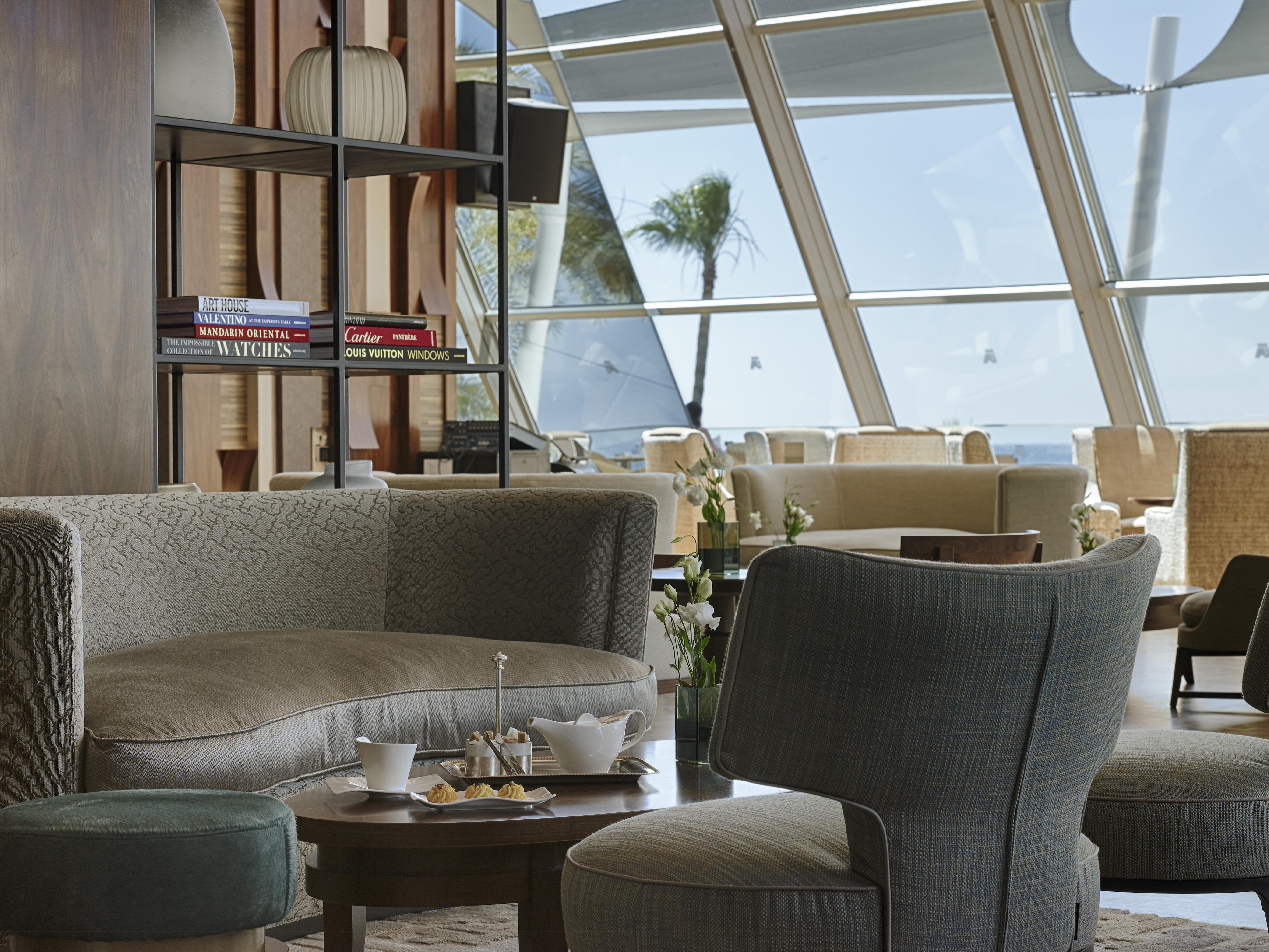 Amathus Beach Hotel Limassol Bagian luar foto The Club at Hamad International Airport